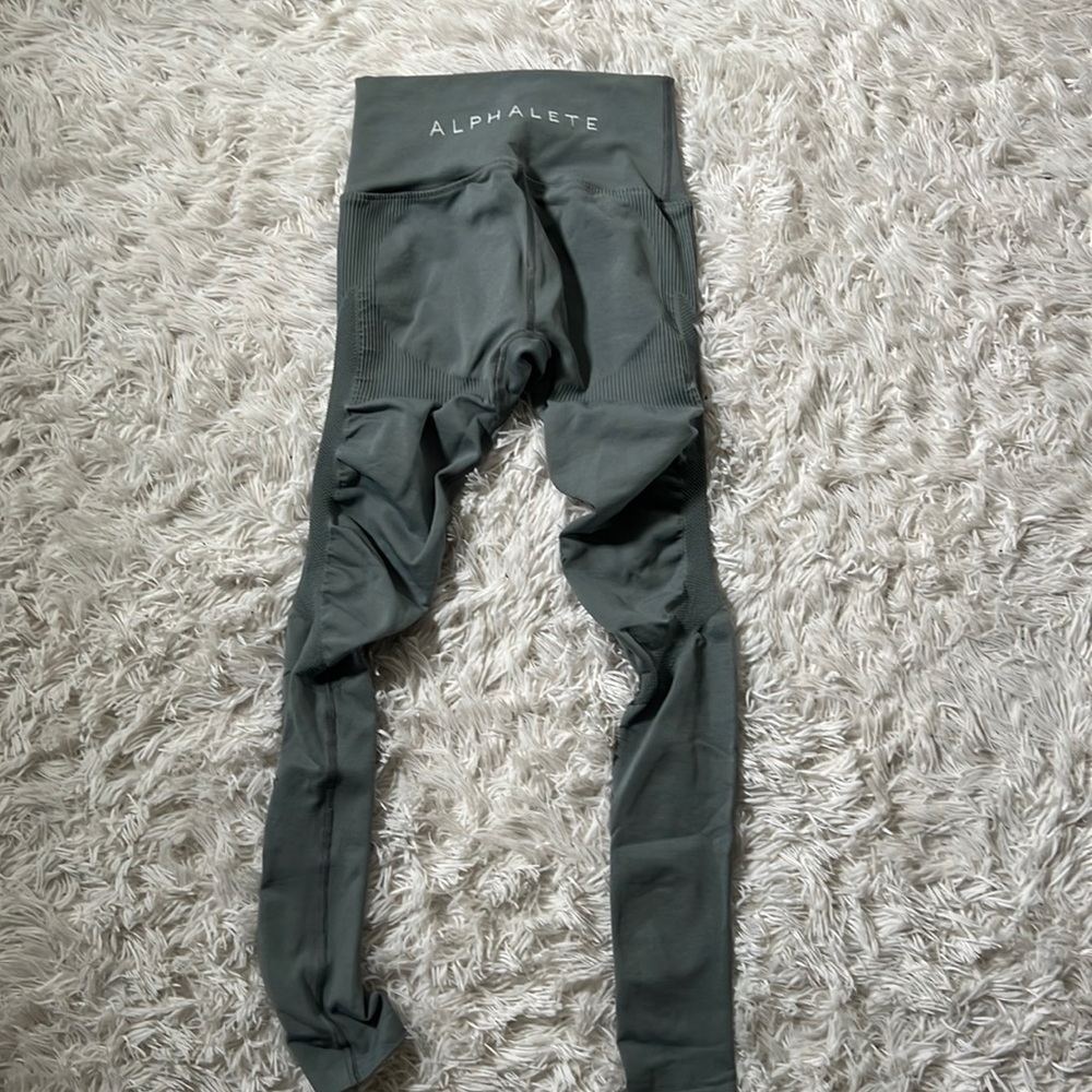 Alphalete leggings